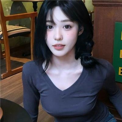 玉湖裸女